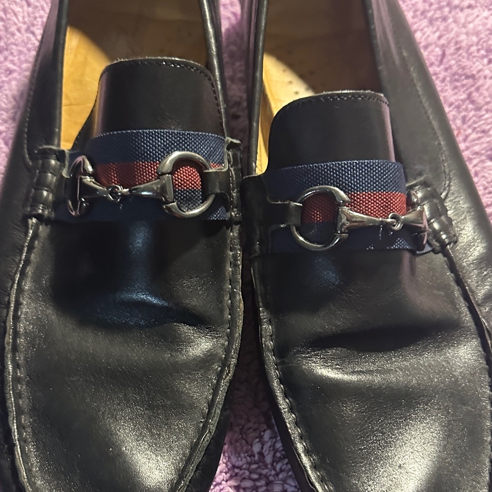 Massimo Matteo Black Leather Loafers with Red Accent - Picture 5 of 8